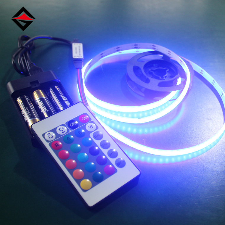 Fâșie LED COB 5V RGB cu telecomandă USB cu 24 de chei și cutia de baterii
