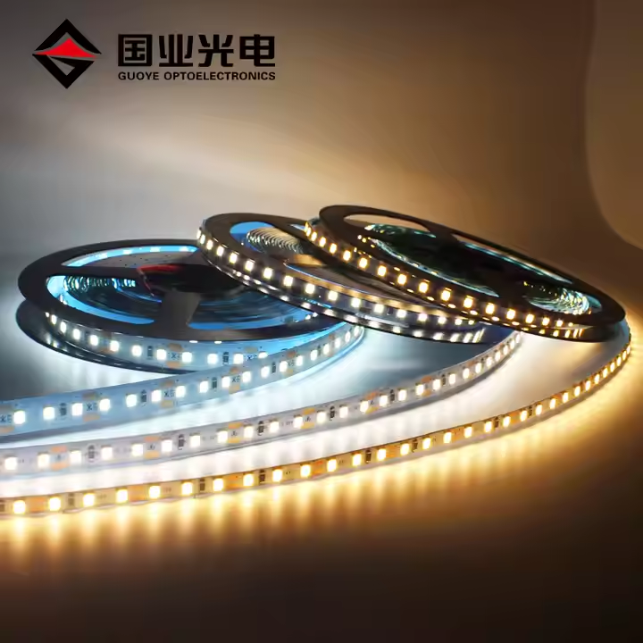Care este diferența dintre benzile de lumină 24V și 12V?